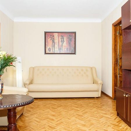 Apartment On Yatsenka Street Near Intourist Hotel Zaporizhia Екстериор снимка