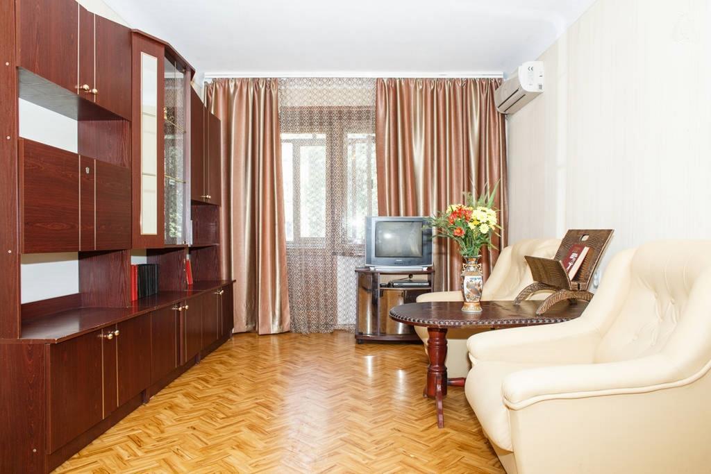 Apartment On Yatsenka Street Near Intourist Hotel Zaporizhia Екстериор снимка
